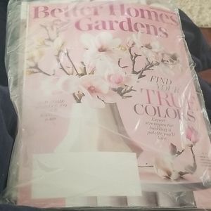 NEW Magazines